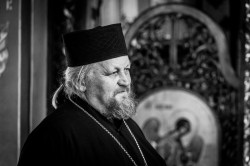 alik 
 Архимандрит Сергије (Рекић), игуман манастира Острог