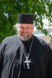 alik 
 Архимандрит Сергије (Рекић), игуман манастира Острог   