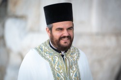 alik 
 Fr. Ostoja Kniazevic,