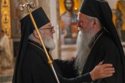 alik 
 Metropolitan Joanikje and bishop Warsonofiusz