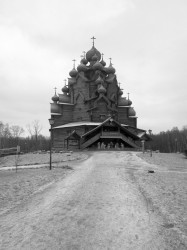Andrew_Swarga 
 Покровская церковь перед Рождеством. 2015 г.