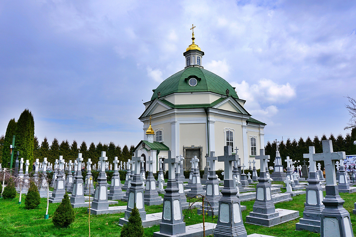 Poczajowski cmentarz mnichów