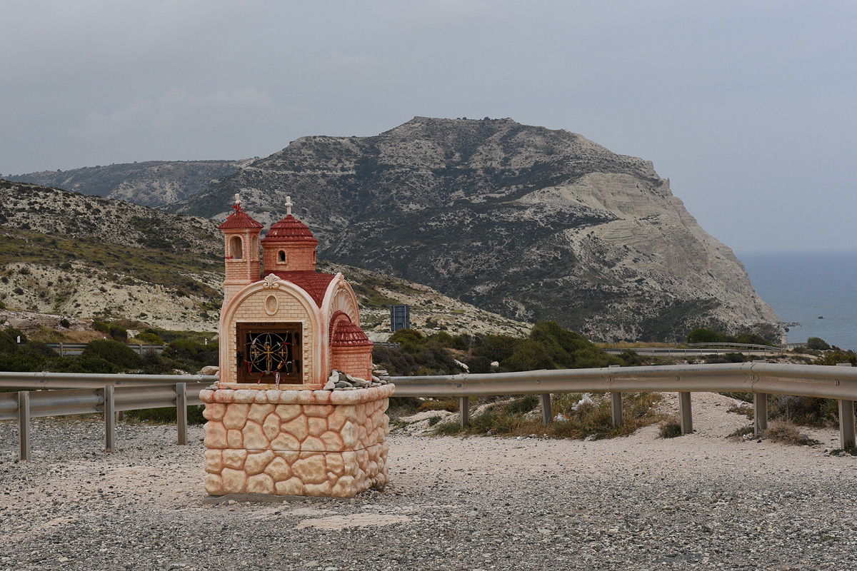  Kapliczka niedaleko Petra tou romou