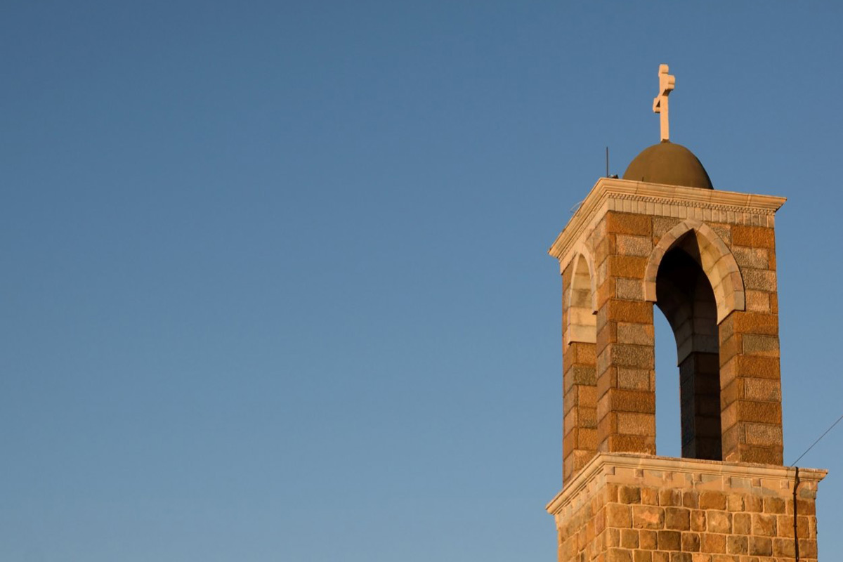 Wieża monasteru św. Eliasza w Szłajja późnym popołudniem