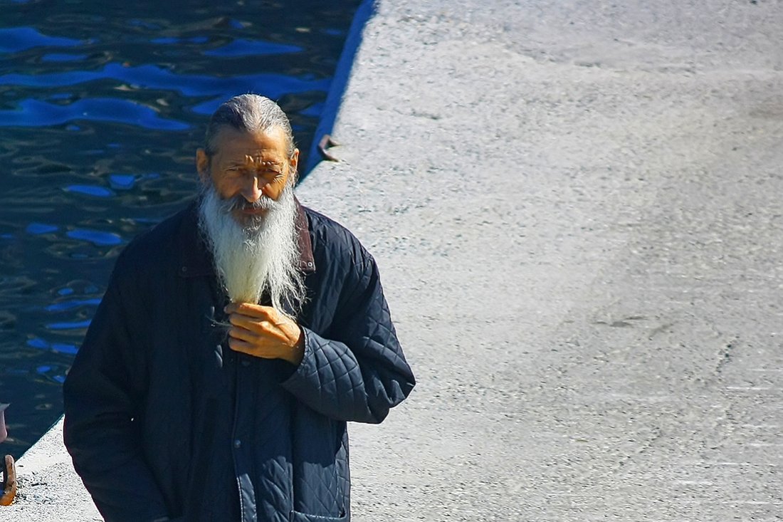 At the Panteleymonos port - На пристаништу Пантелејмона 