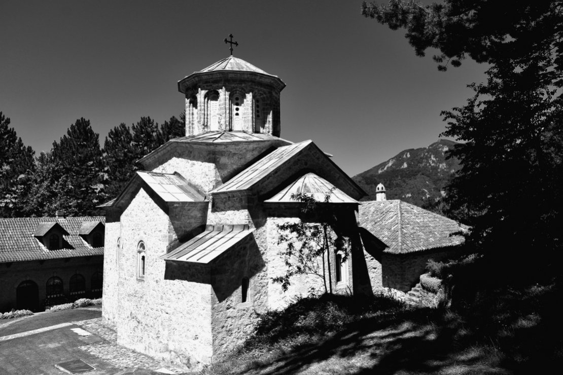 Holy Trinity Monastery, Ovčar-Kablar gorge 