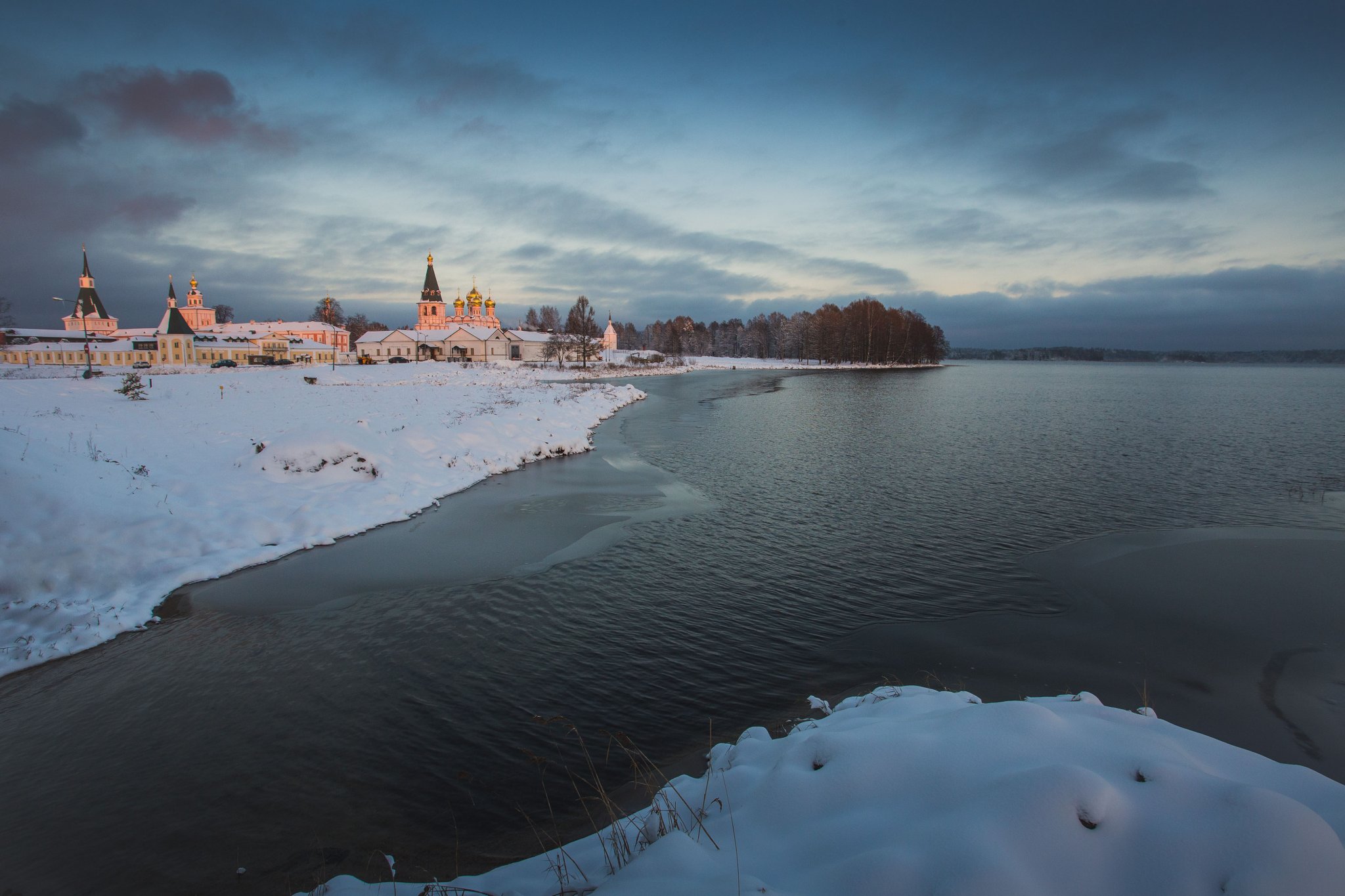  Иверский монастырь