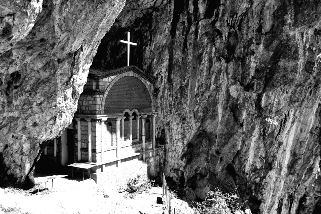 Испосница Светог Саве, Овчарско-Кабларска клисура