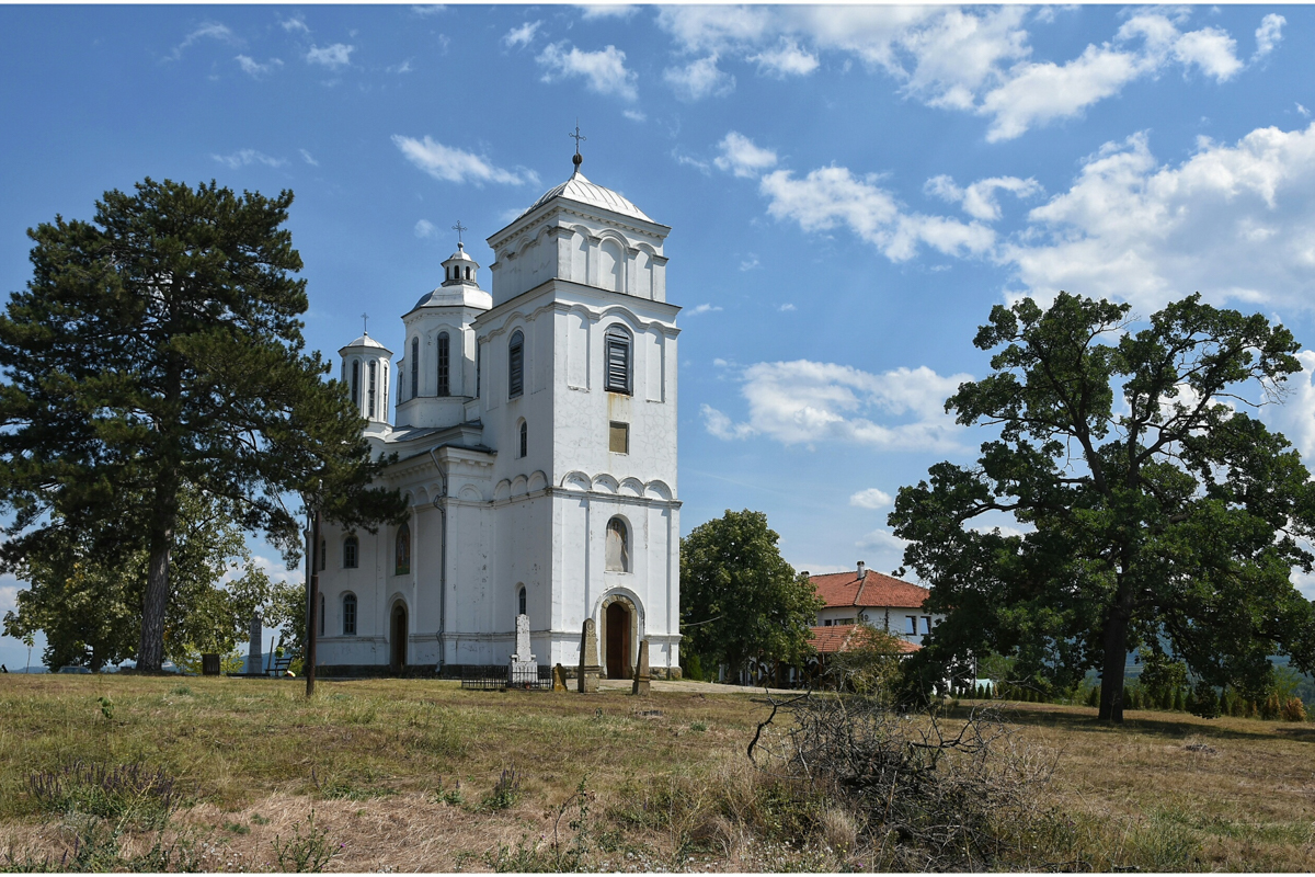 Црква Светог Арханђела Михаила и Гаврила у Конџељу  