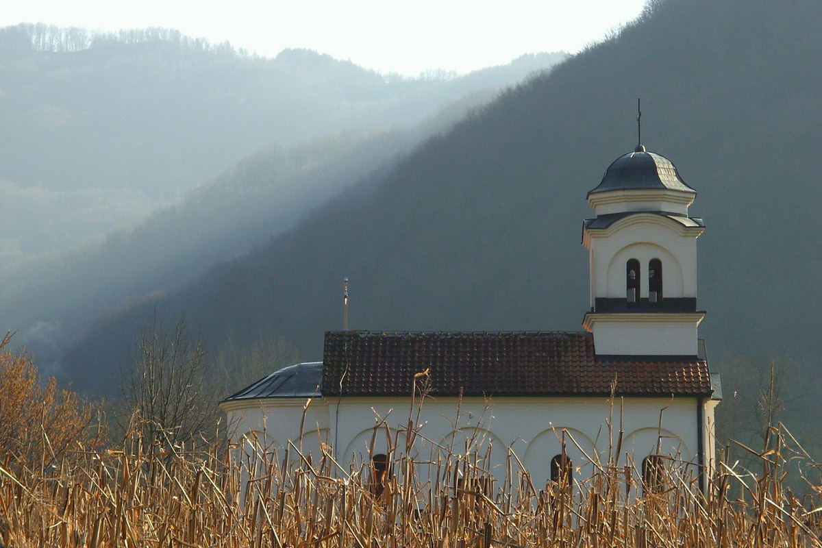 Сунчана Недеља праштања у Црвици 