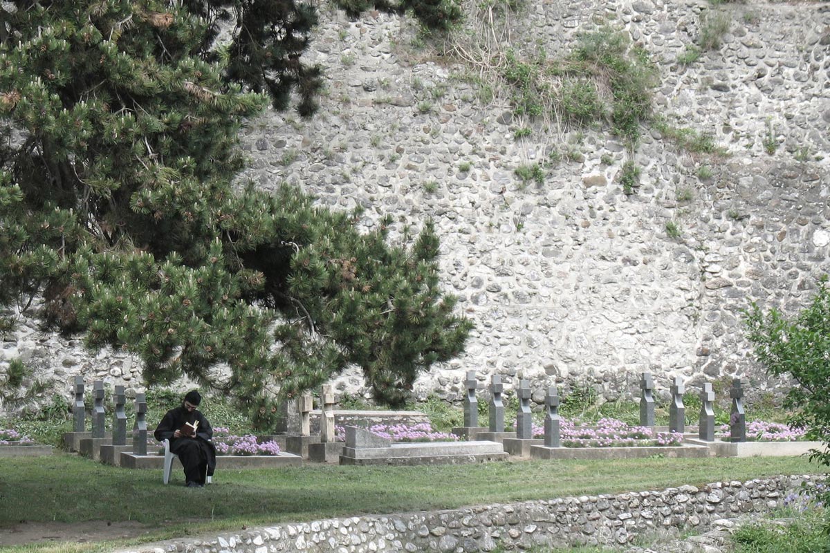 У манастиру Пећка патријаршија