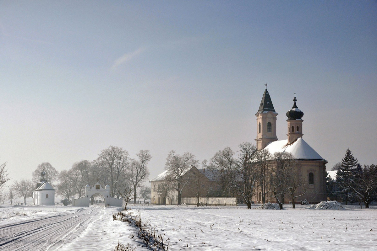 Манастир Фенек  