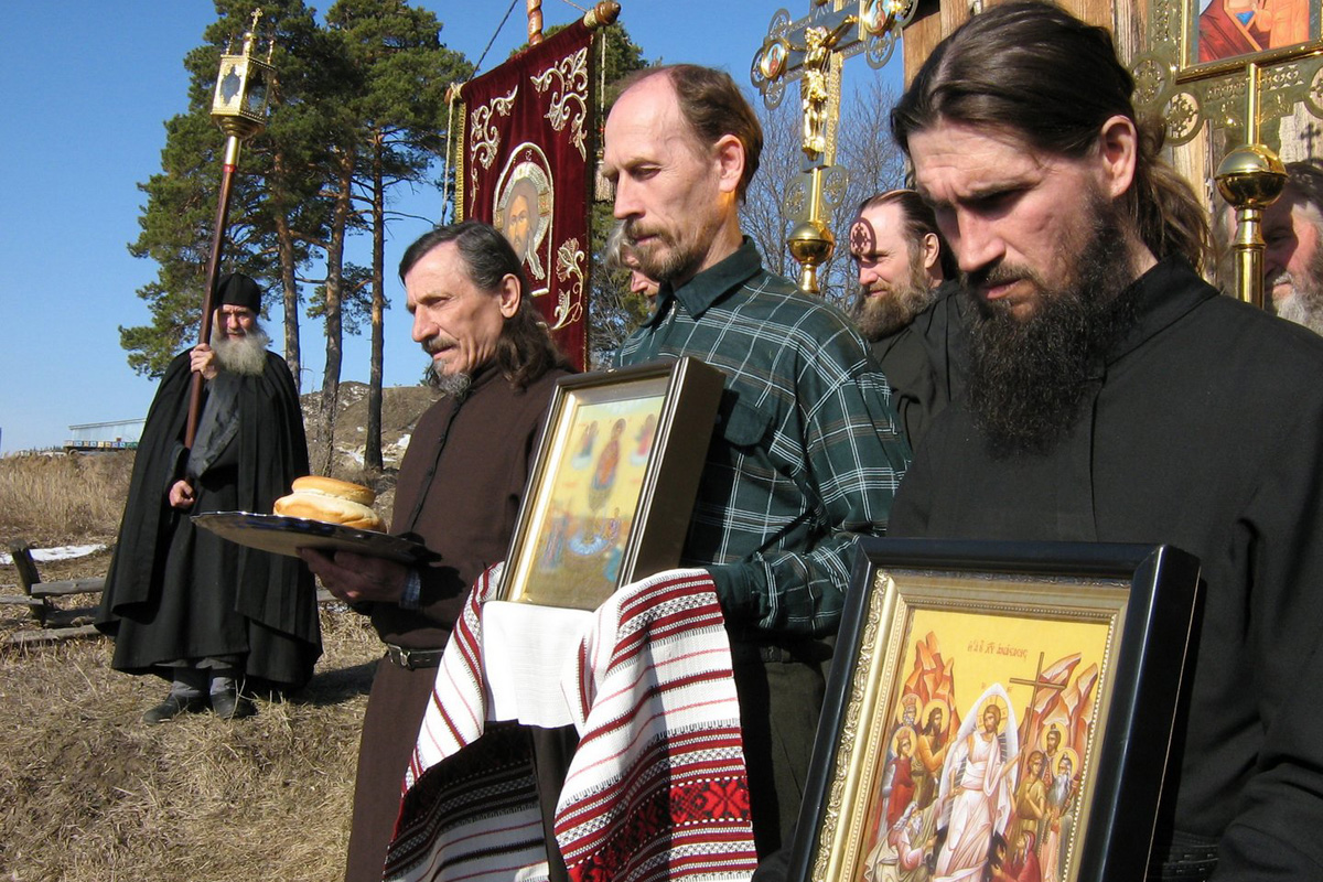 Живоносный источник  