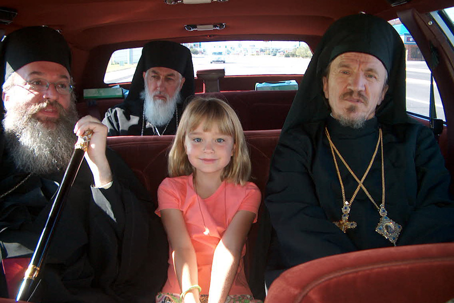 Pustite decu neka dolaze meni, i ne branite im, jer je takvih Carstvo Bozije, Mk. 10:14  