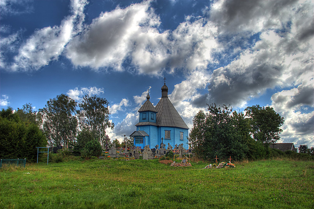 Drewniana cmentarna cerkiew św. Dymitra Sołuńskiego 