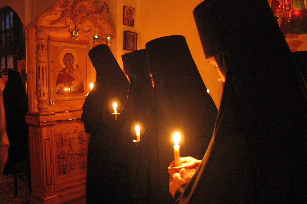 Wielki Tydzień. Czytanie 12 Ewangelii w monasterze w Białymstoku-Dojlidach. 