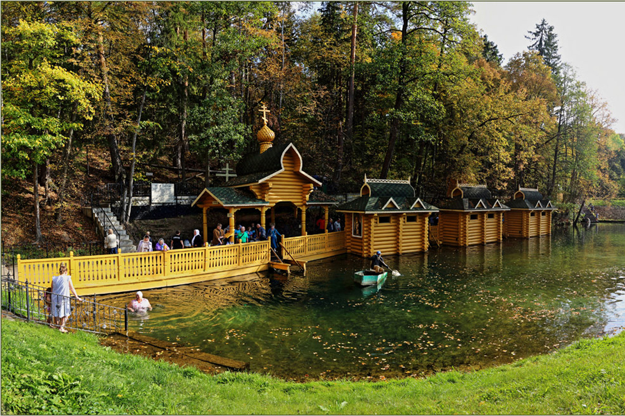 Дивеево. Святой источник Серафима Саровского   